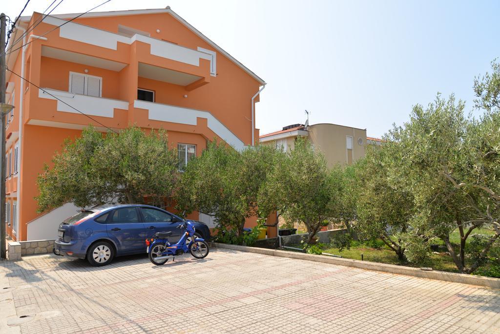 Apartments Cvito Novalja Exterior photo